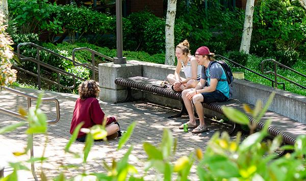 SPU students enjoying the sunshine in Martin Square